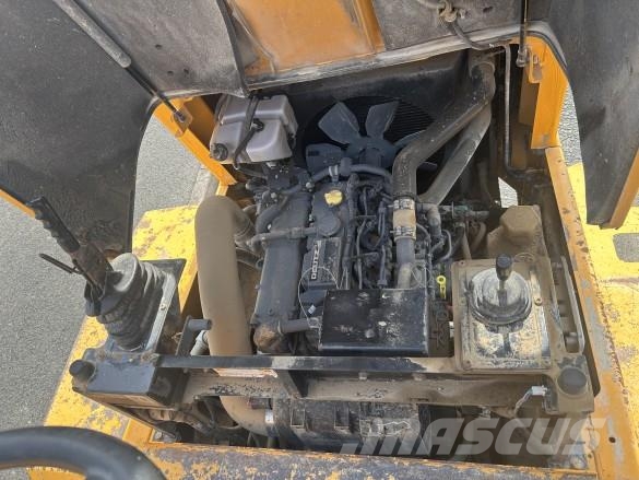 Thwaites 9T DUMPER MACH 2090 عربات نقل قلابة للمواقع