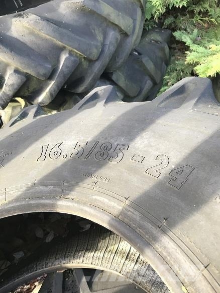 TYRES 16.5 - 85 - 24 OPEN CENTRE Tyres, wheels and rims