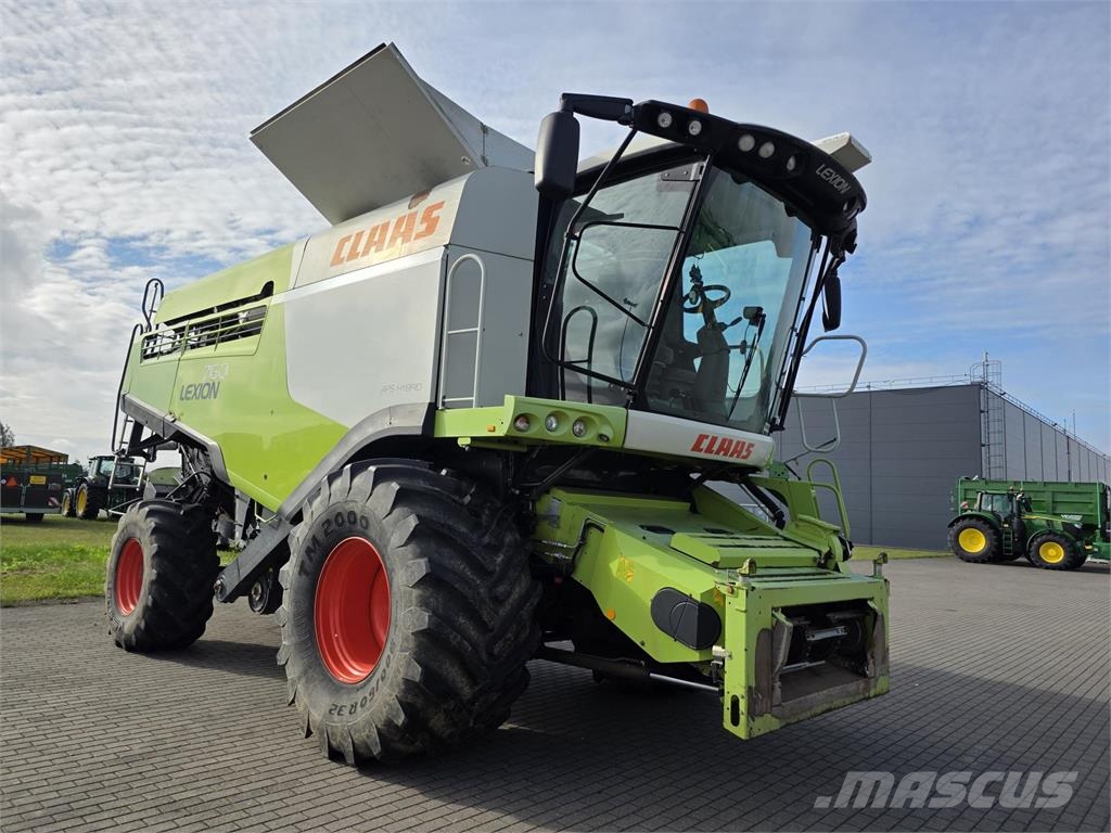 CLAAS Lexion 760 Derliaus nuėmimo kombainai