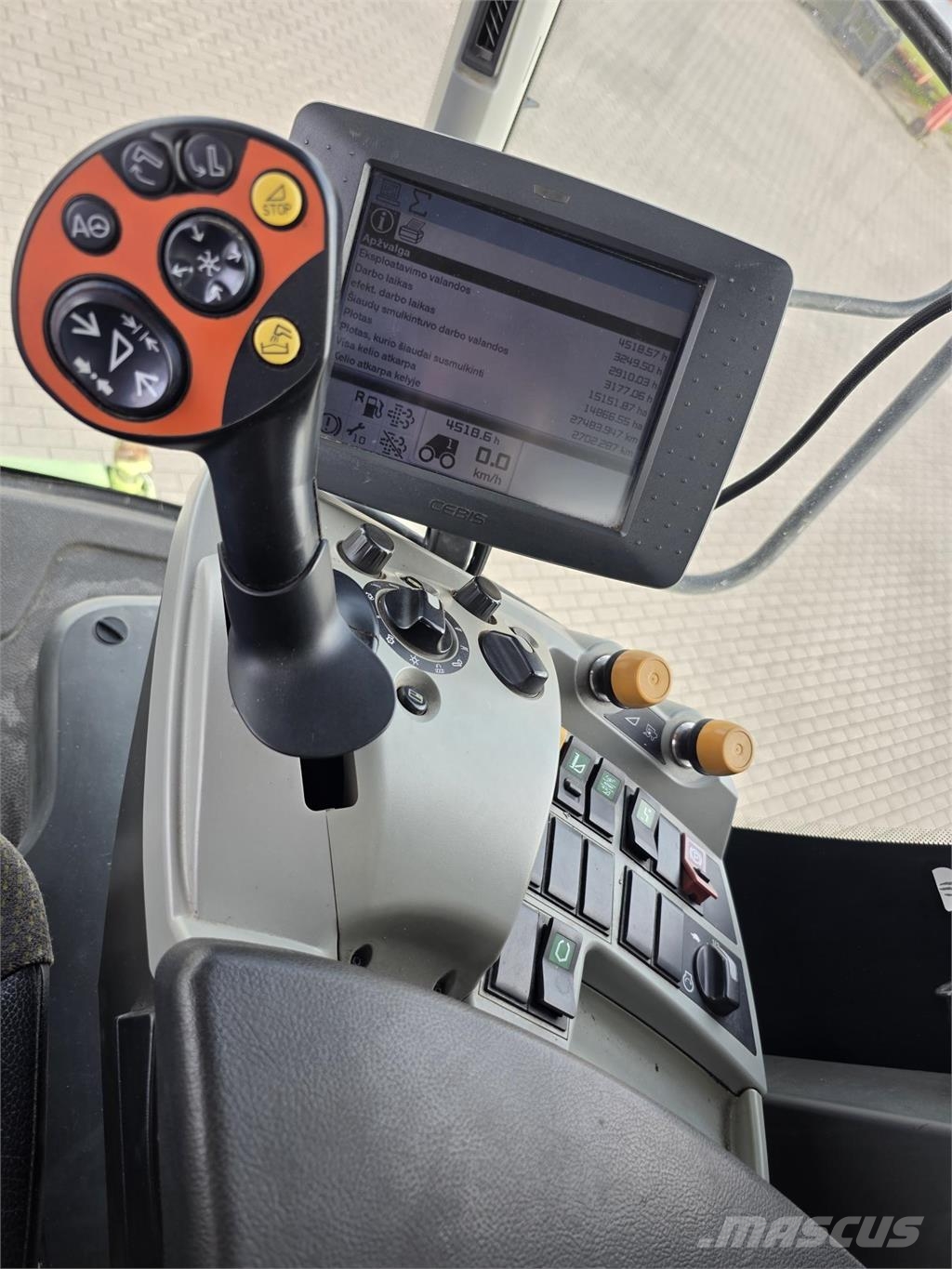 CLAAS Lexion 760 Derliaus nuėmimo kombainai