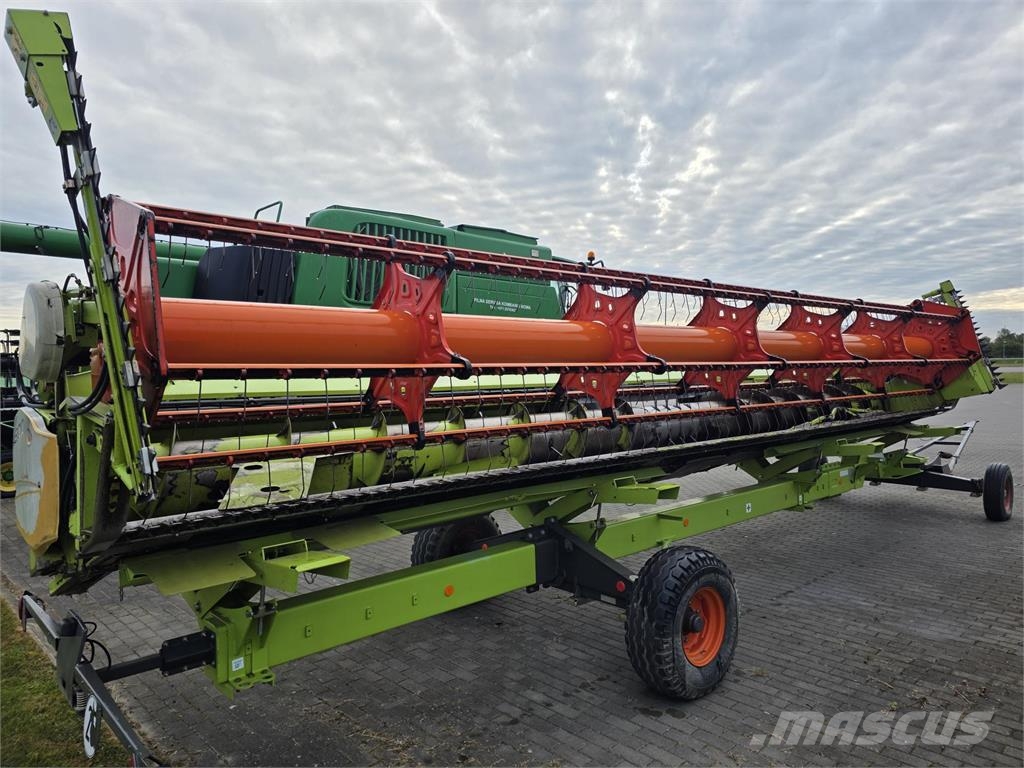 CLAAS Lexion 760 Derliaus nuėmimo kombainai