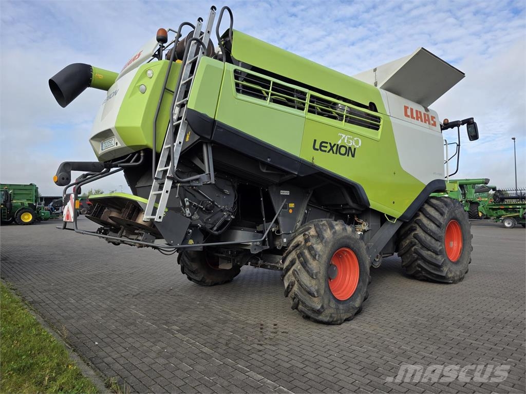 CLAAS Lexion 760 Derliaus nuėmimo kombainai