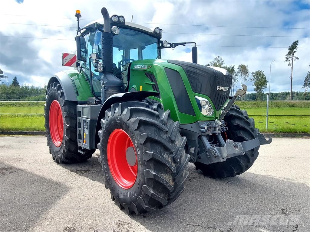 Fendt 826 Vario Traktorer