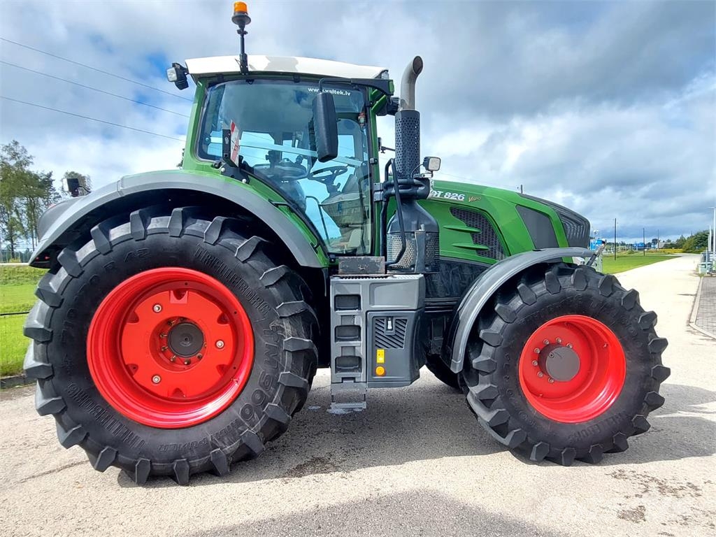 Fendt 826 Vario Traktorer