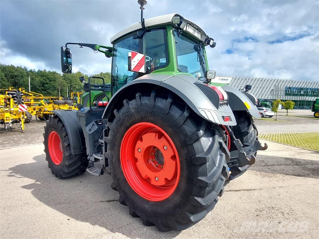 Fendt 826 Vario Traktorer
