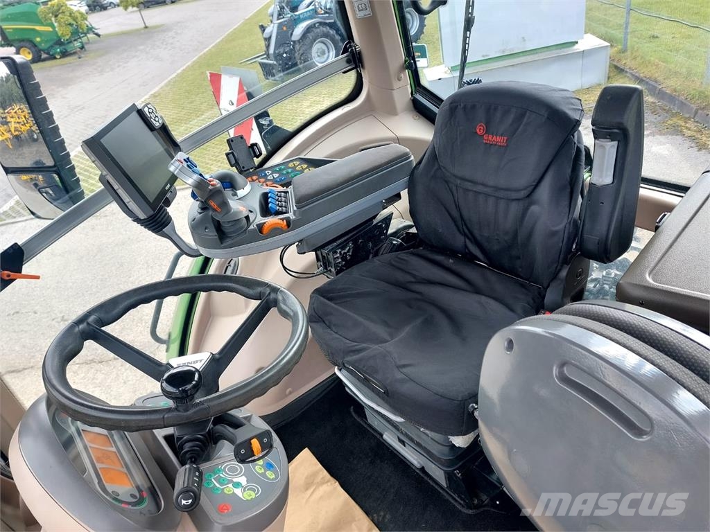 Fendt 826 Vario Traktorer
