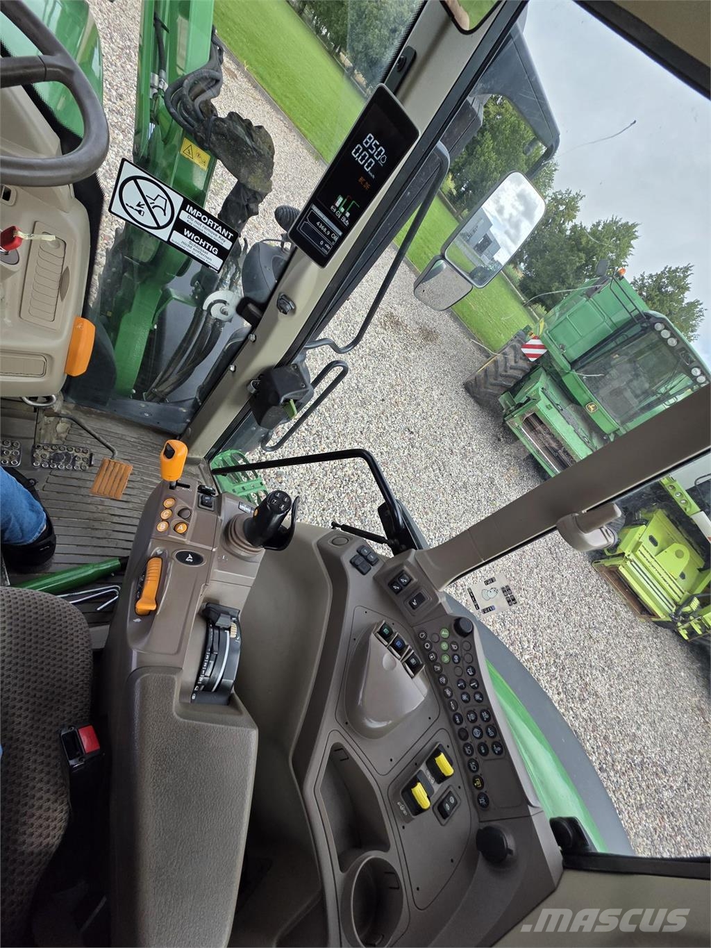 John Deere 6155M Traktoriai
