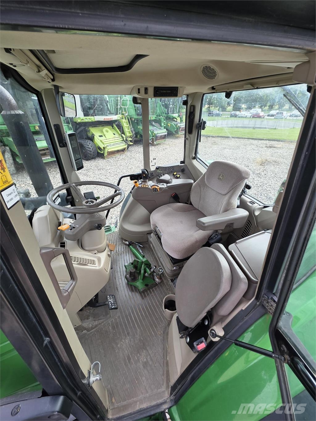 John Deere 6155M Traktoriai