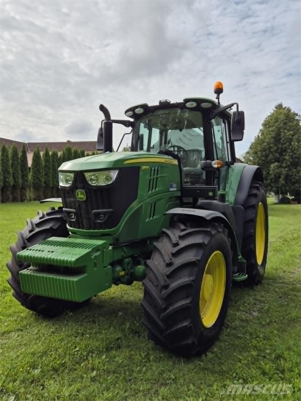 John Deere 6195M الجرارات