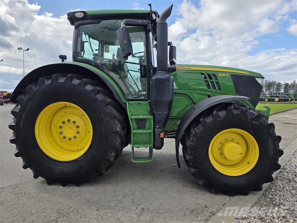 John Deere 6215R Traktorer