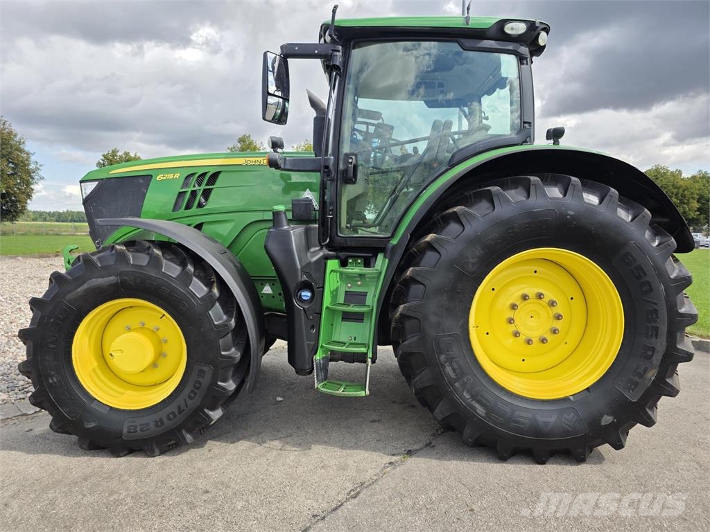 John Deere 6215R Traktorer