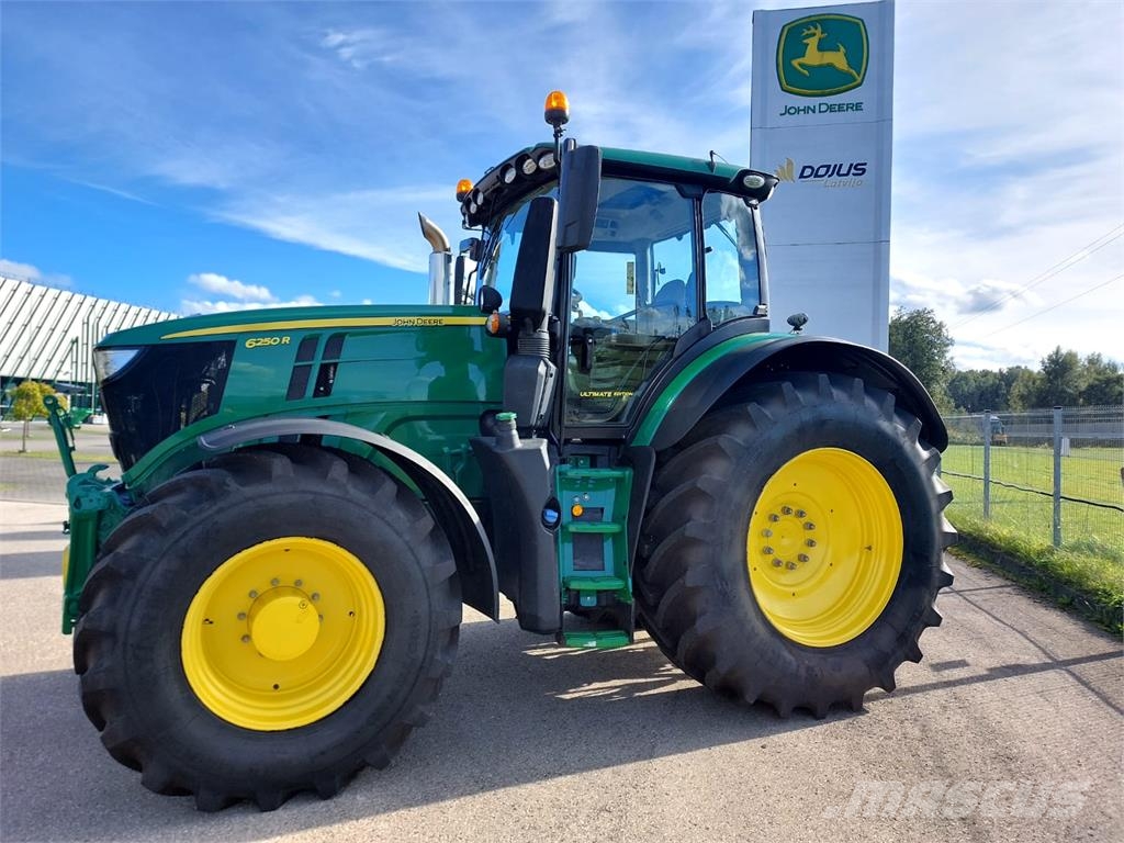 John Deere 6250R Traktori