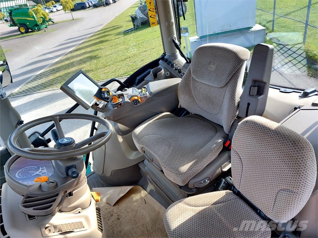 John Deere 6250R Traktori