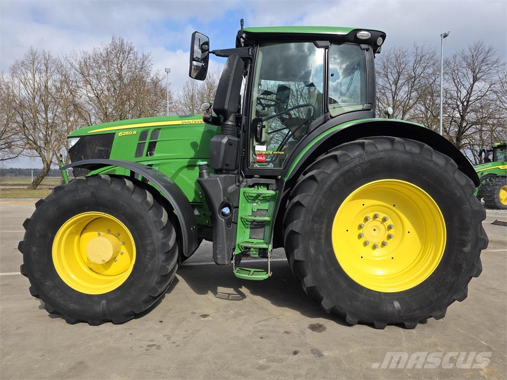 John Deere 6250R Trattori