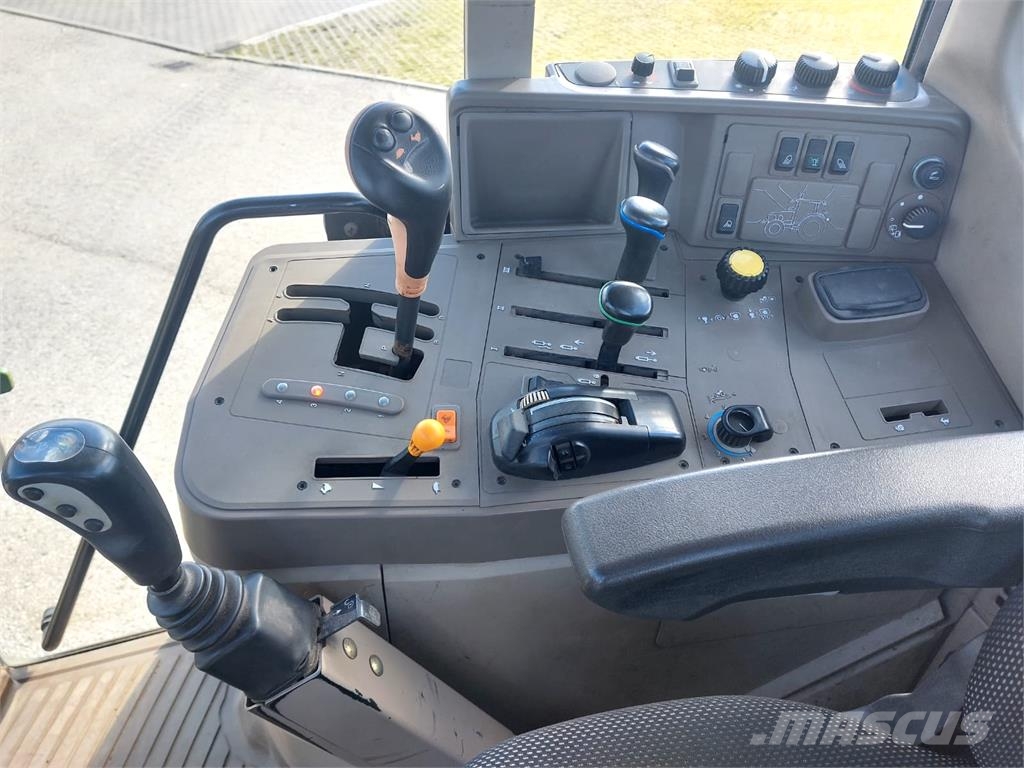 John Deere 6430 Traktori