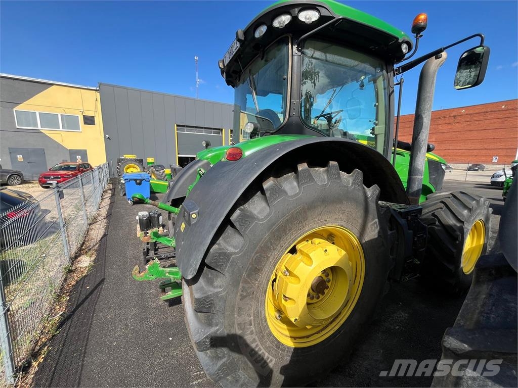 John Deere 7270R الجرارات