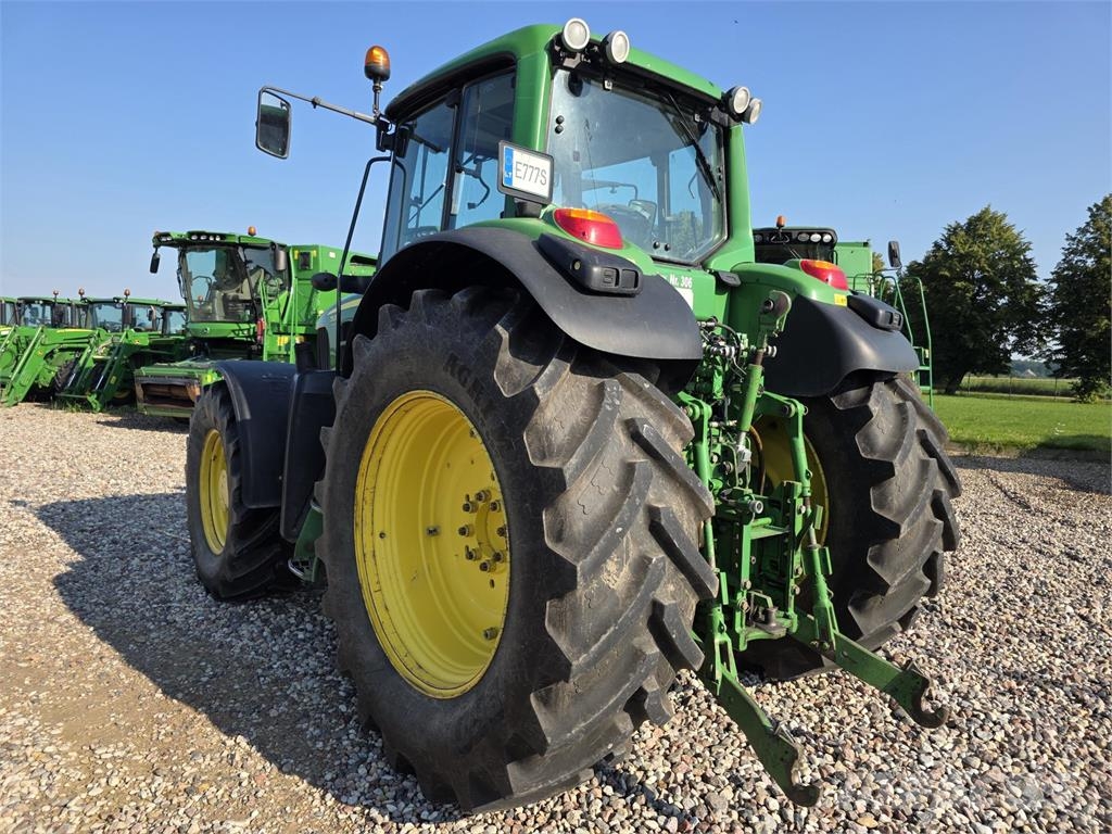 John Deere 7530 Premium Tractoren