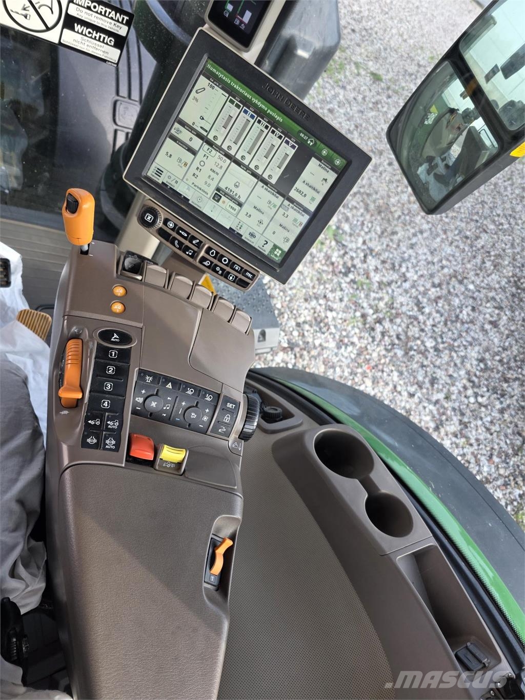 John Deere 8370R Traktorit