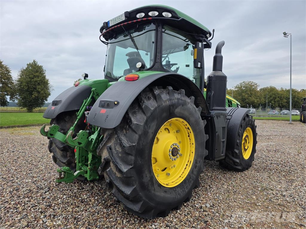 John Deere 8370R Traktorit