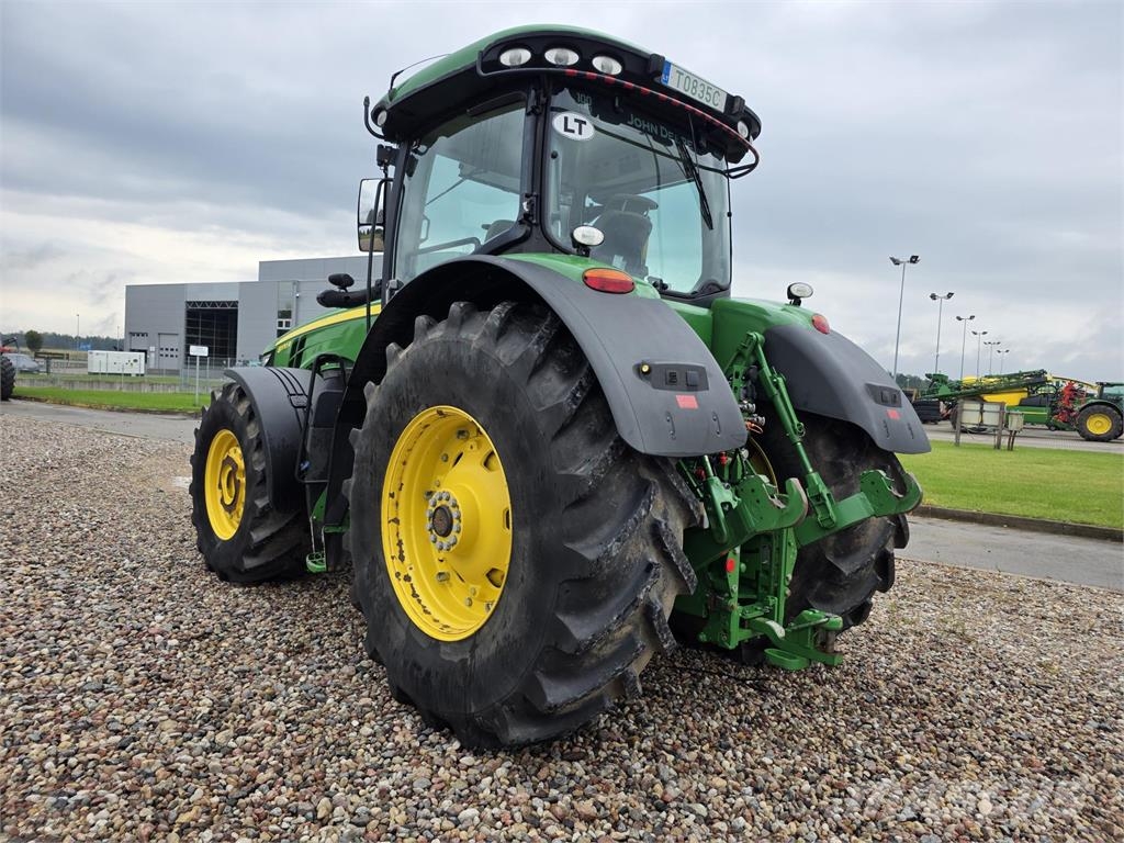 John Deere 8370R Traktorit