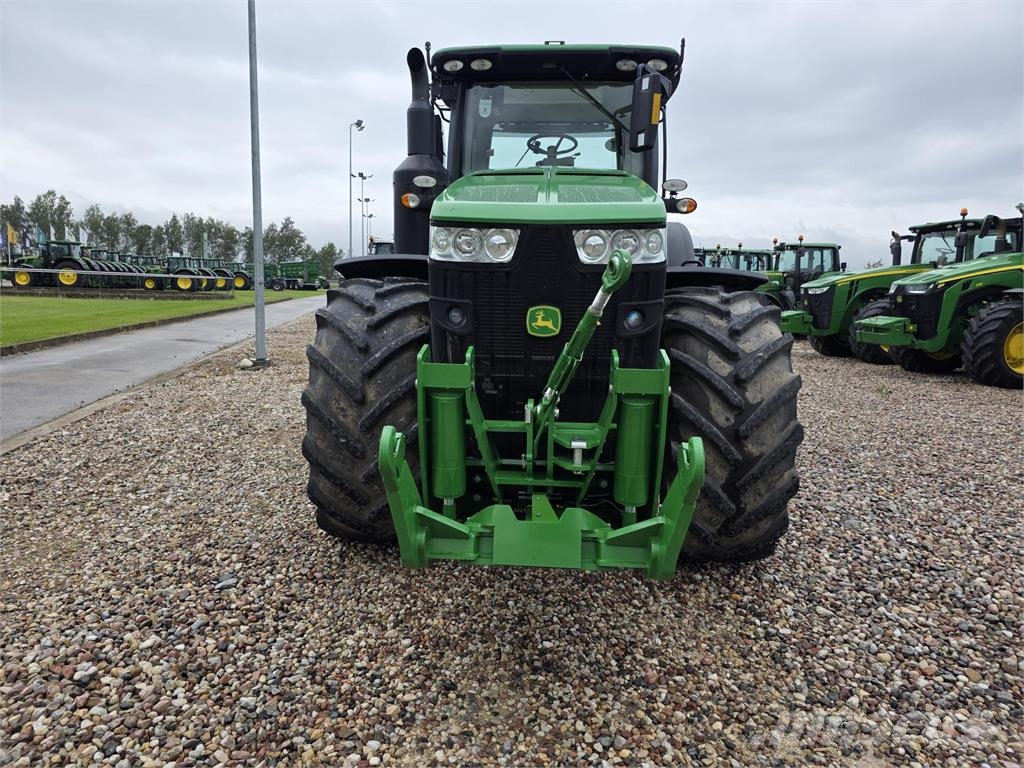 John Deere 8370R Traktorit