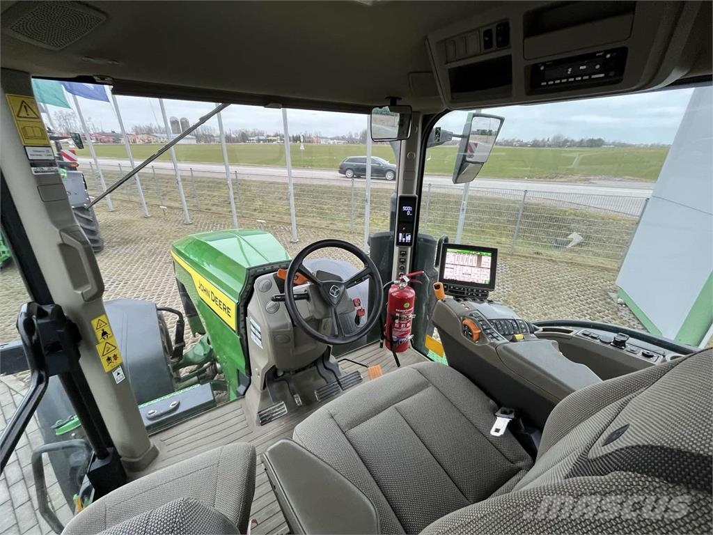 John Deere 8R410 Traktorer