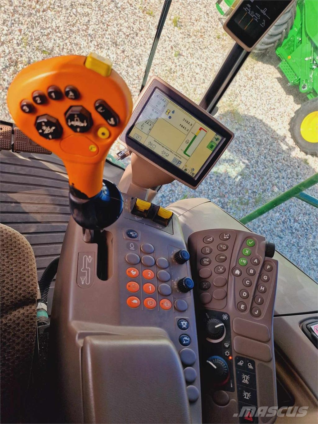 John Deere S680 Traktoren