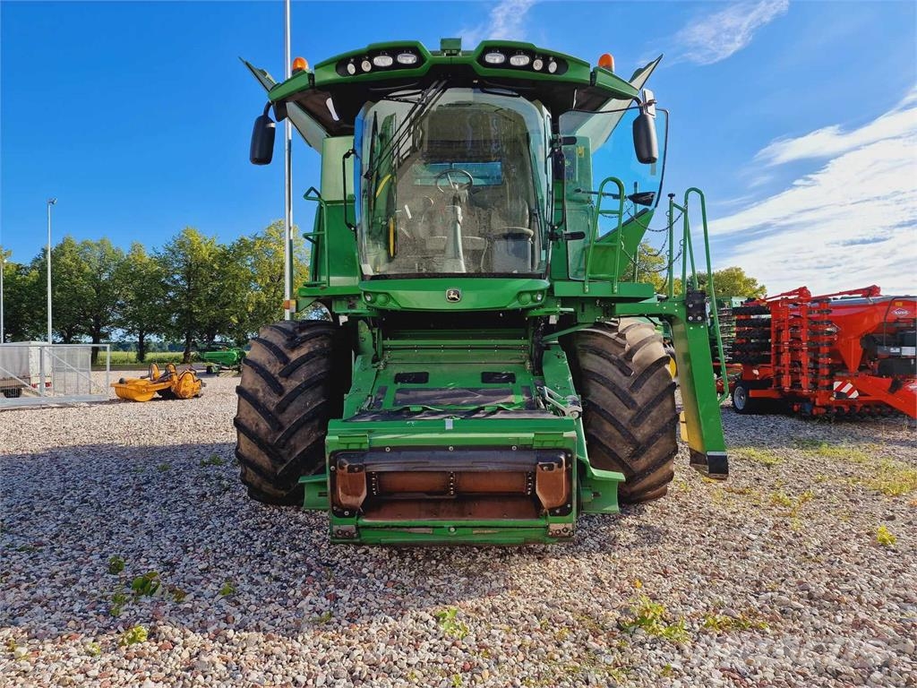 John Deere S680 Traktoren