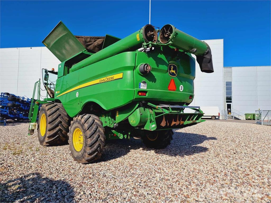 John Deere S680 Traktoren