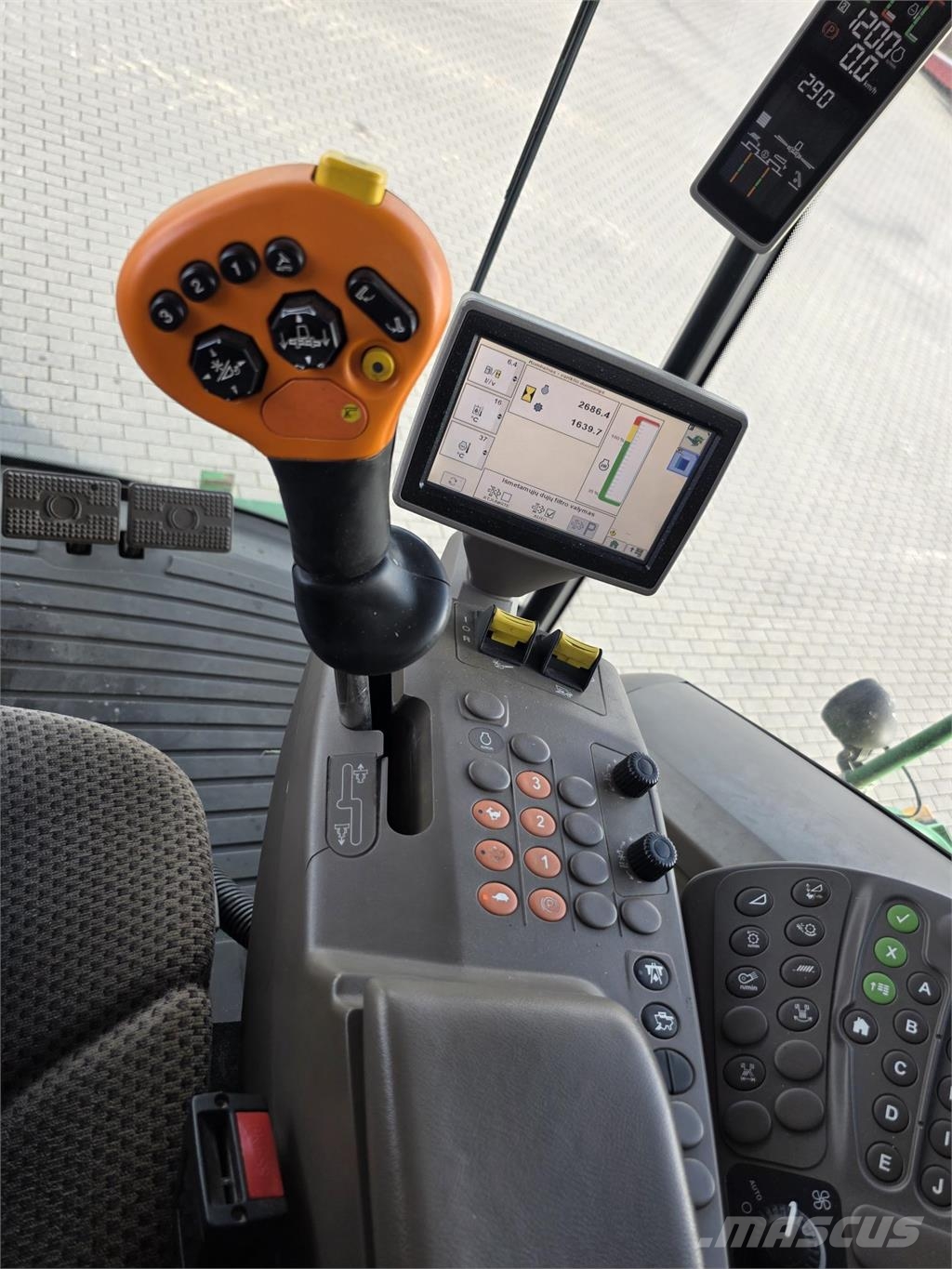 John Deere T660 聯合收穫機