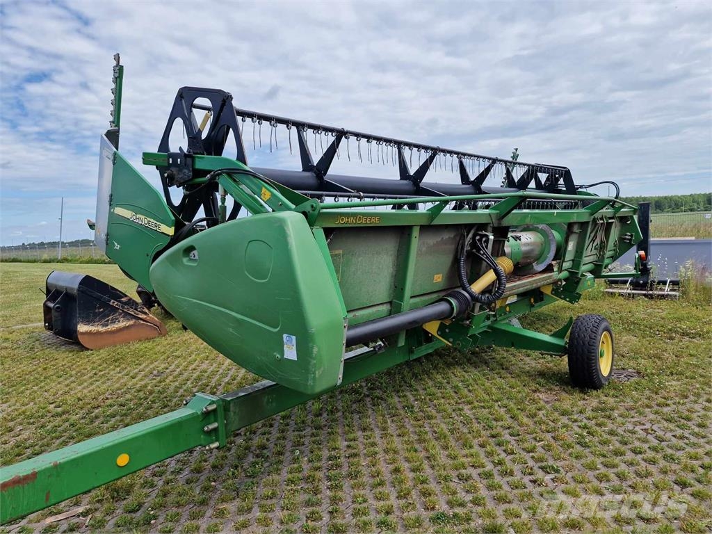 John Deere T660 聯合收穫機