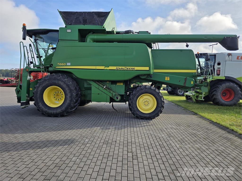 John Deere T660 聯合收穫機