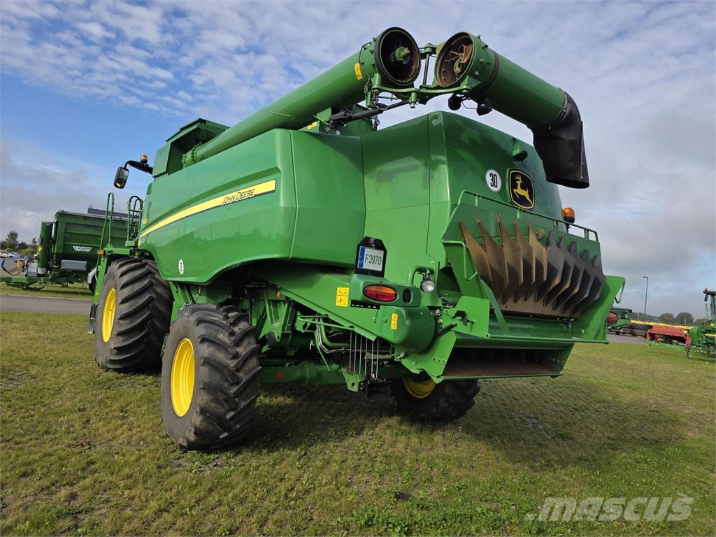 John Deere T660 聯合收穫機