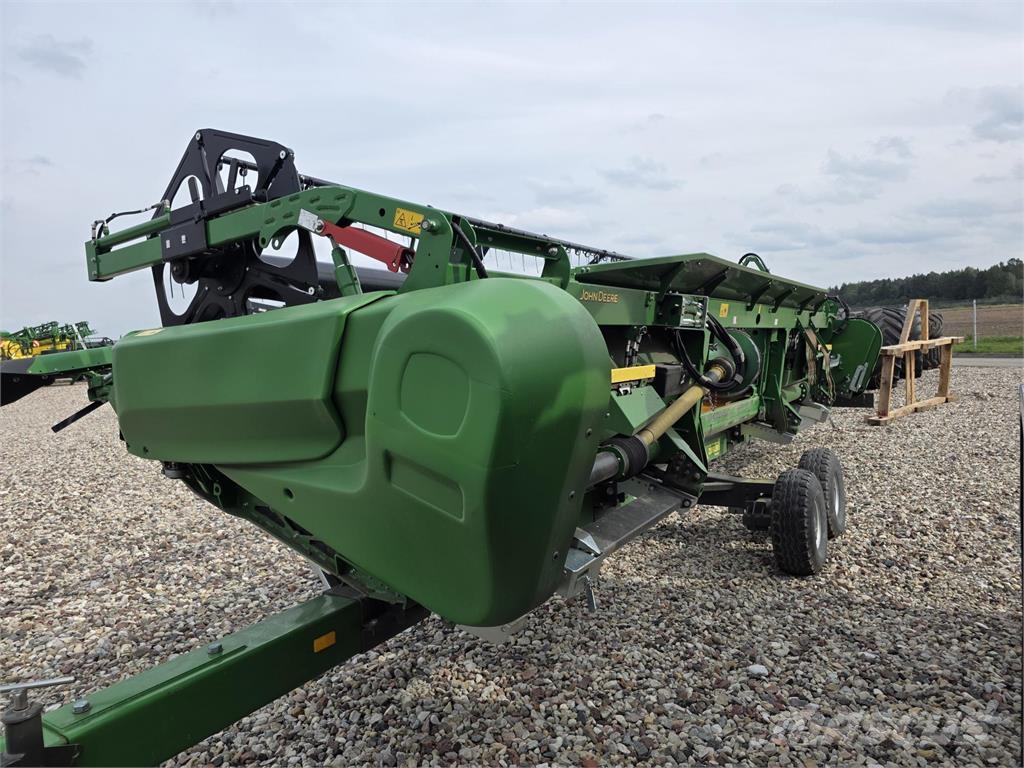 John Deere T670 聯合收穫機
