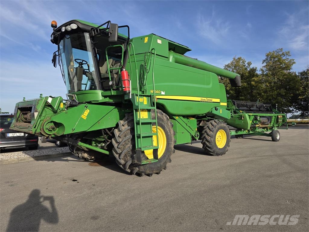 John Deere W540 聯合收穫機