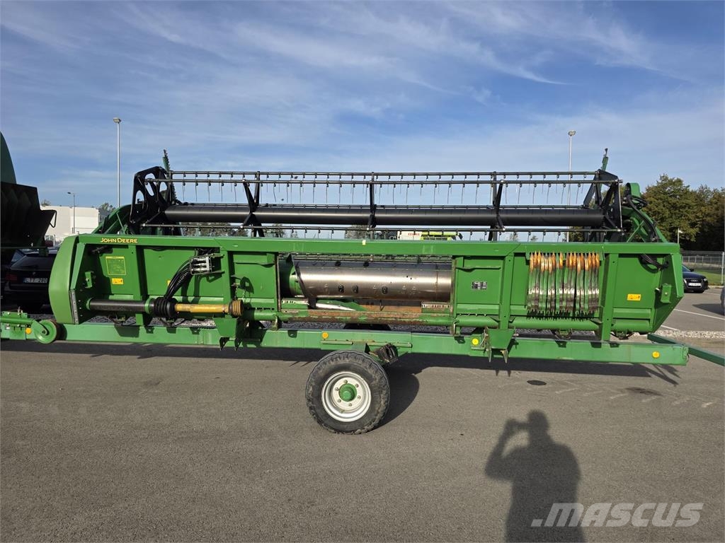 John Deere W540 Mietitrebbiatrici