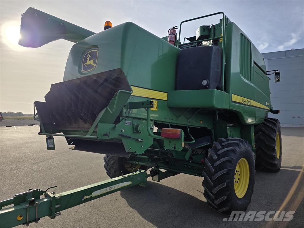 John Deere W540 聯合收穫機