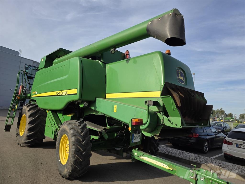 John Deere W540 Mietitrebbiatrici
