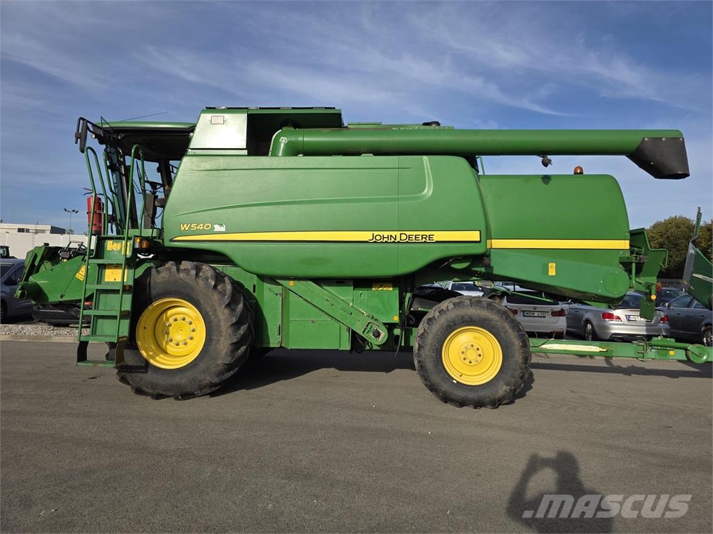 John Deere W540 Mietitrebbiatrici
