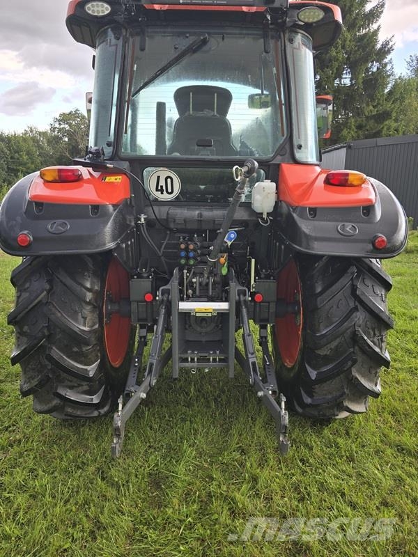 Kubota M4073 Tractoren