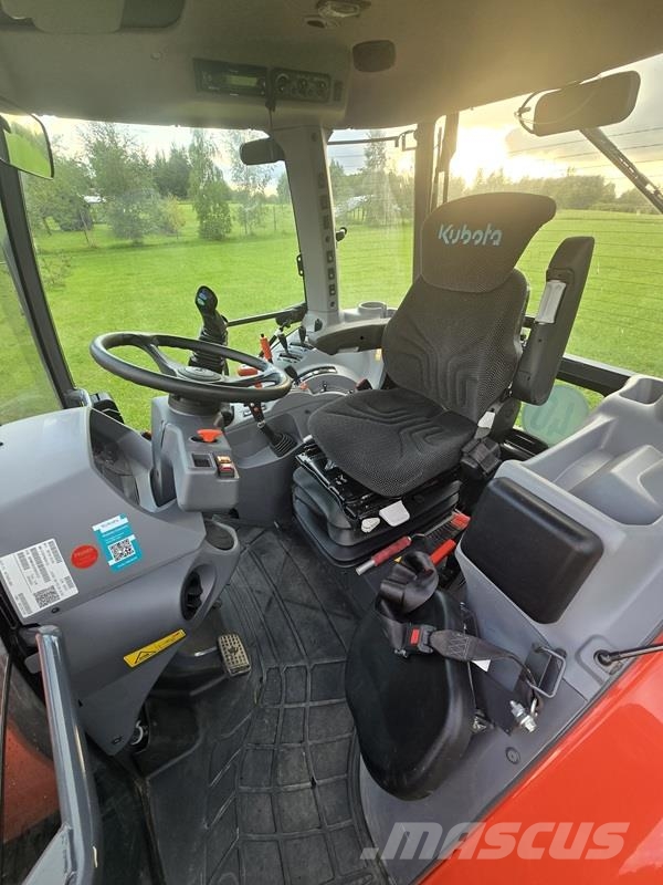Kubota M4073 Tractoren