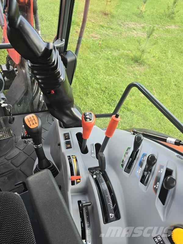 Kubota M4073 Tractoren