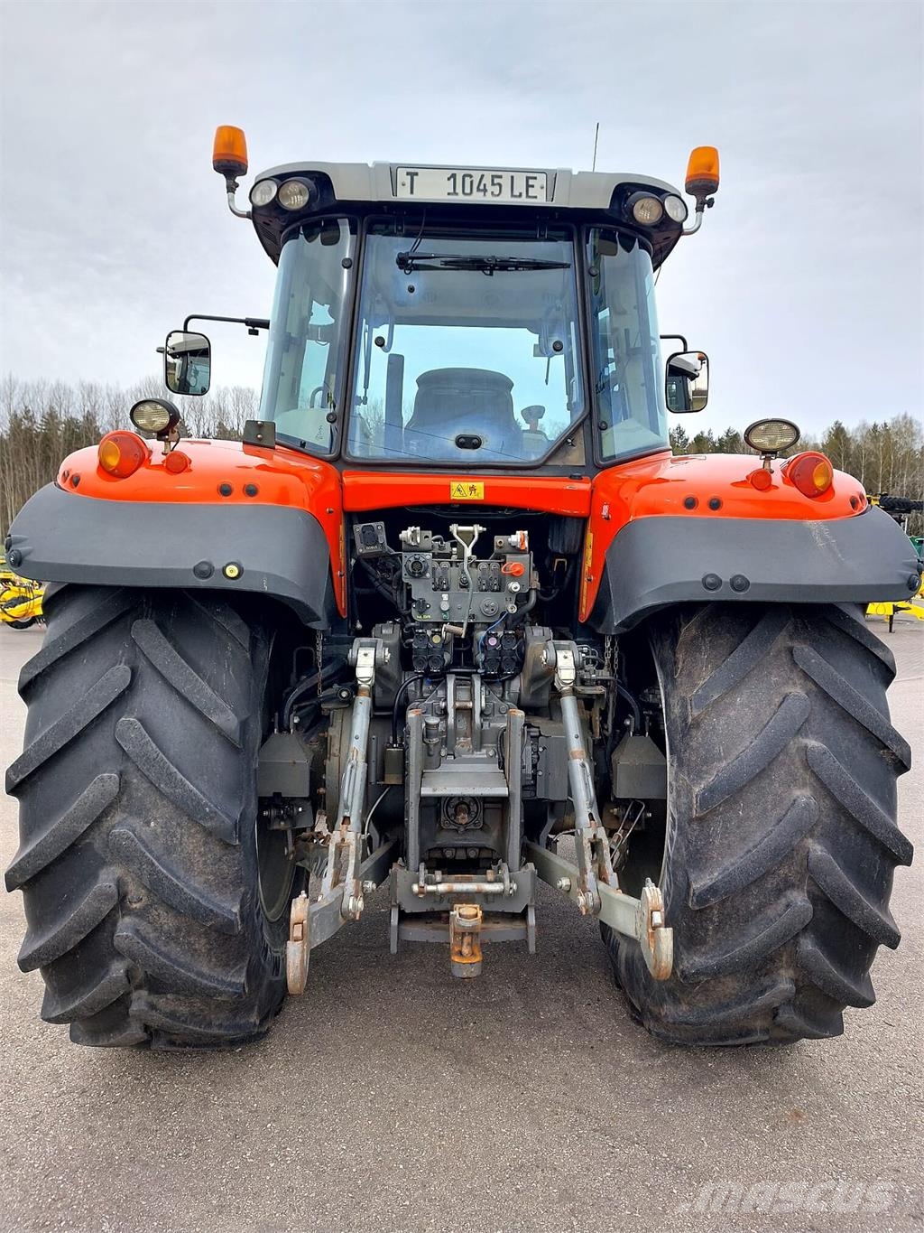 Massey Ferguson 7624 トラクター