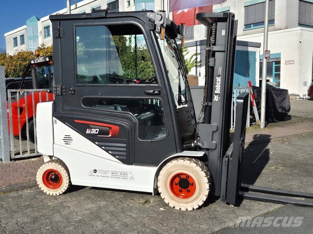 Bobcat B30NS شاحنات ذات رافعات شوكية تعمل بالكهرباء