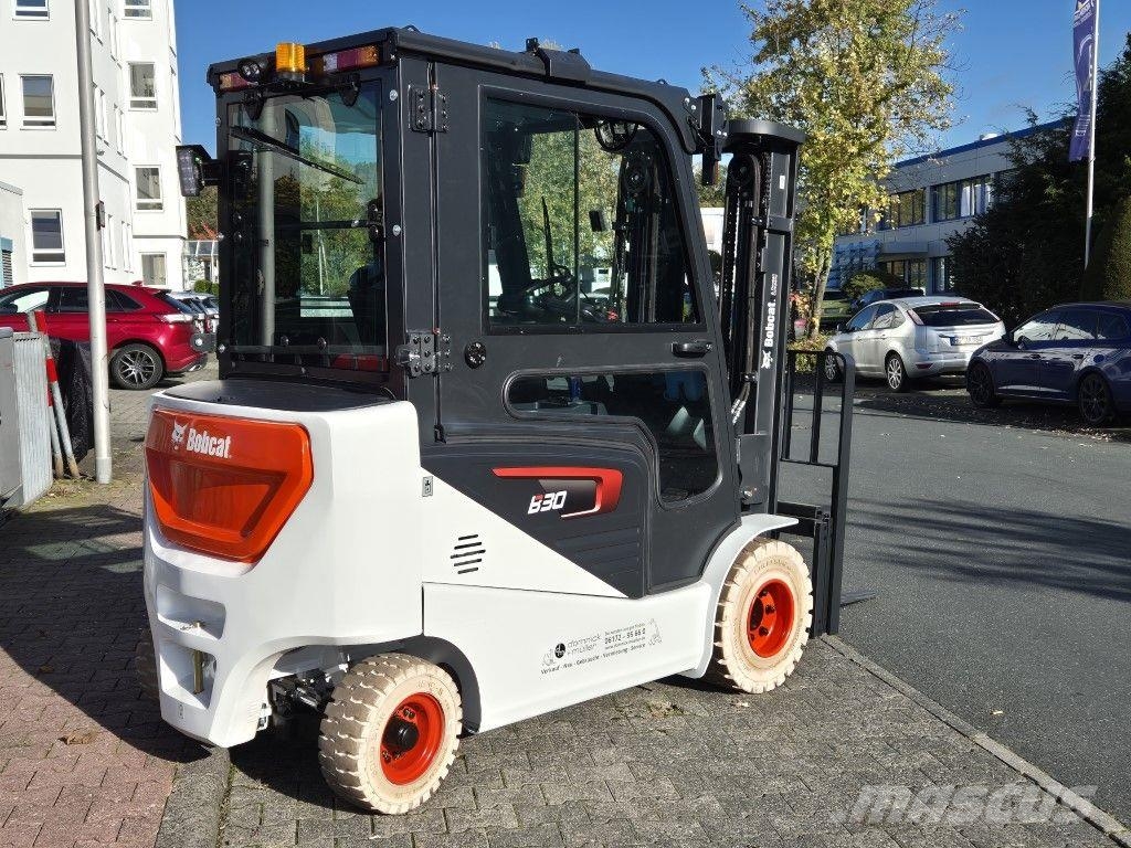 Bobcat B30NS شاحنات ذات رافعات شوكية تعمل بالكهرباء