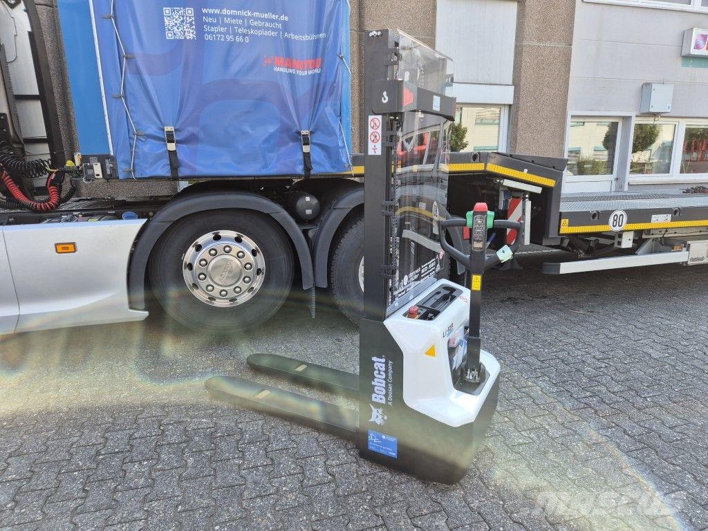 Bobcat LSM12N Pedestrian stackers
