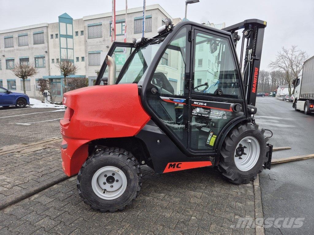 Manitou MC 25-4 ST5B S1 Montacargas todo terreno
