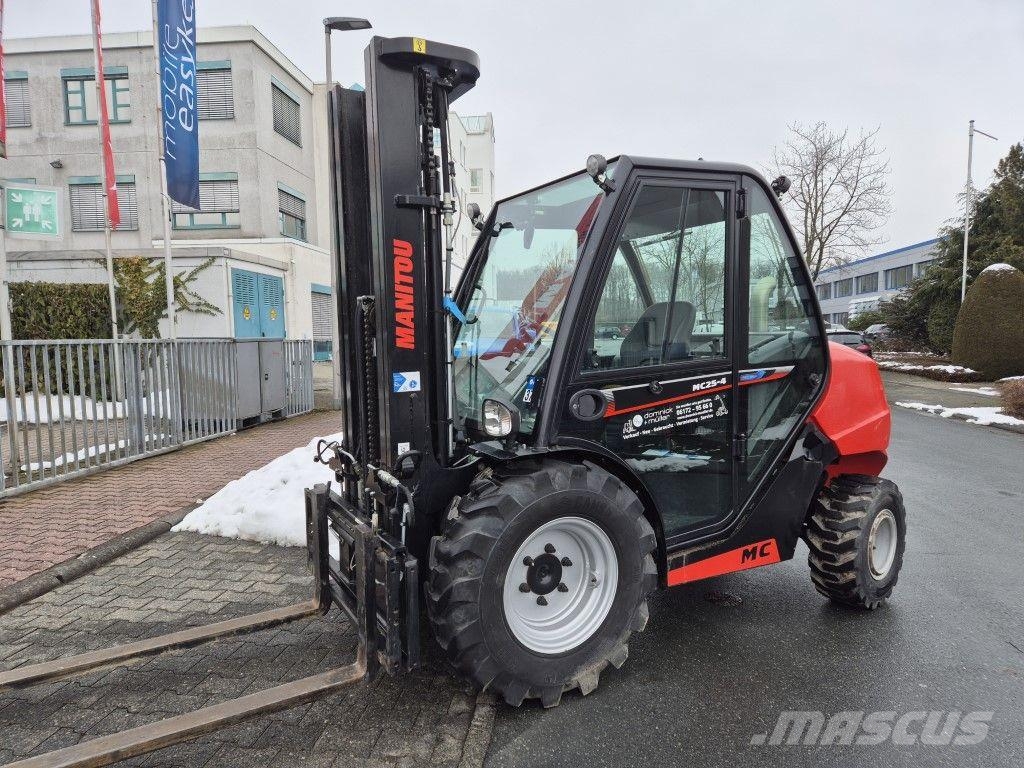 Manitou MC 25-4 ST5B S1 Montacargas todo terreno