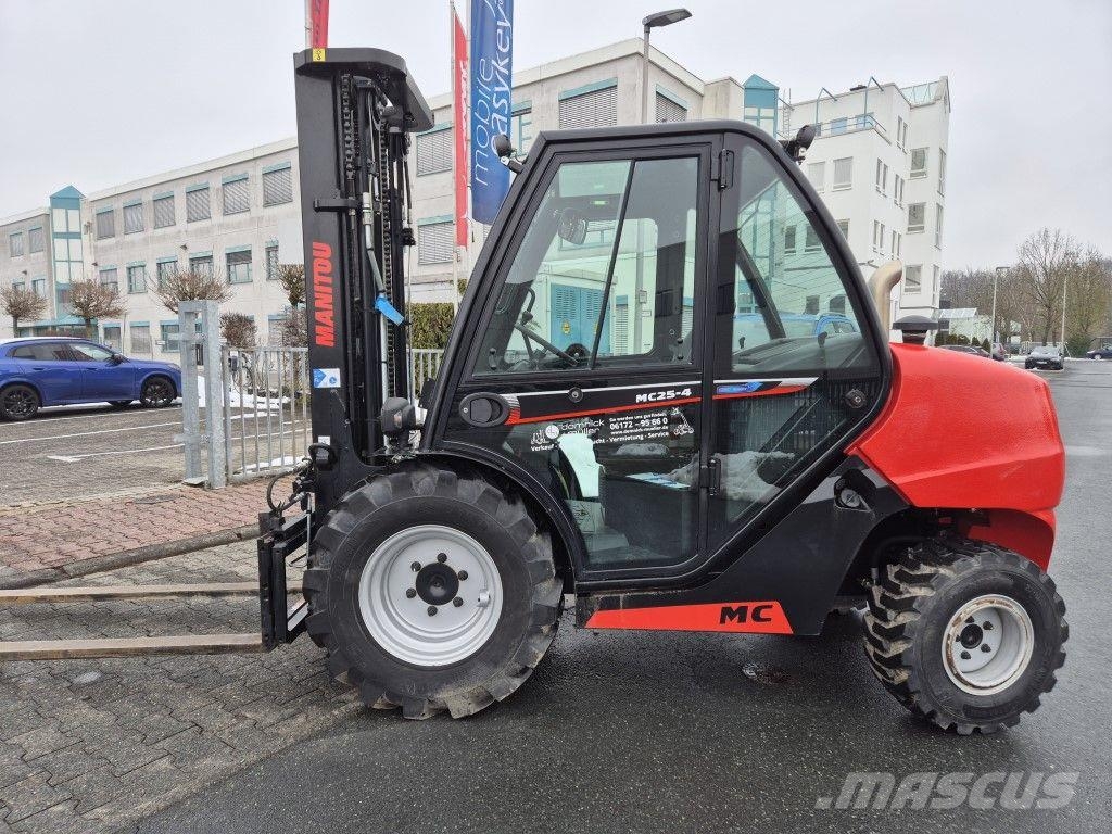Manitou MC 25-4 ST5B S1 Montacargas todo terreno