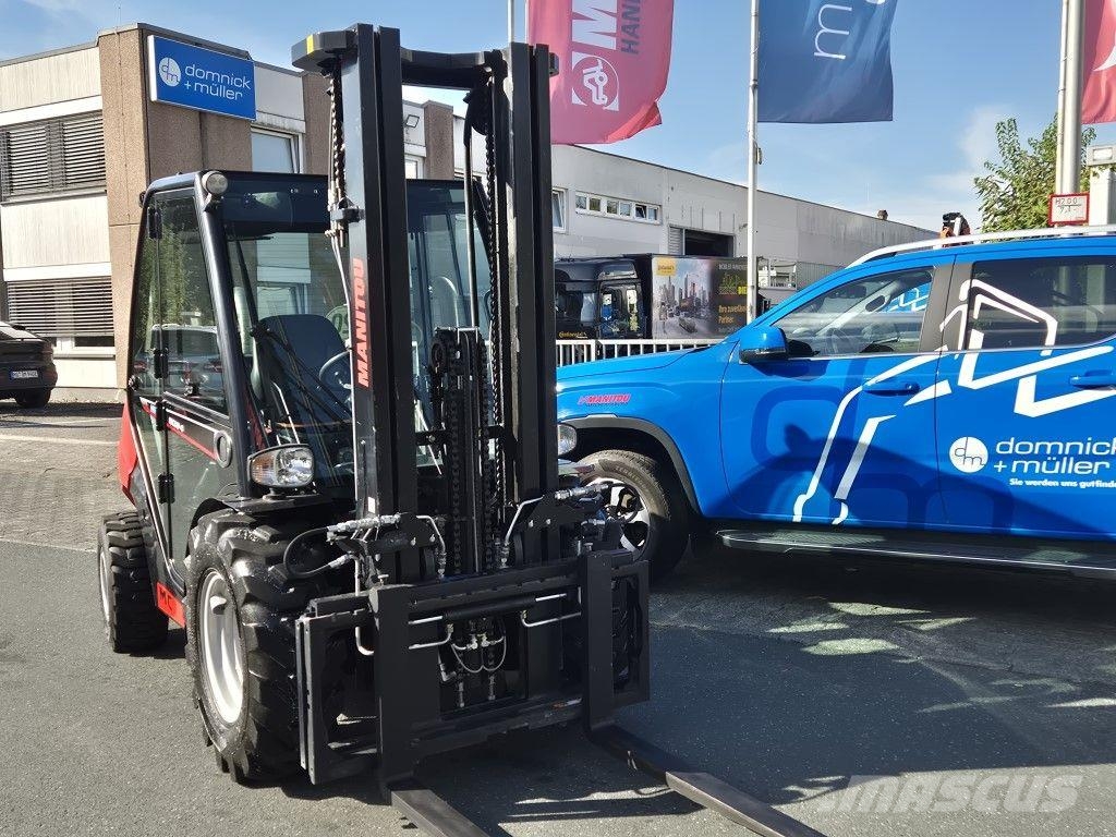 Manitou MC 30-4 ST3A S1 Terrængående gaffeltruck